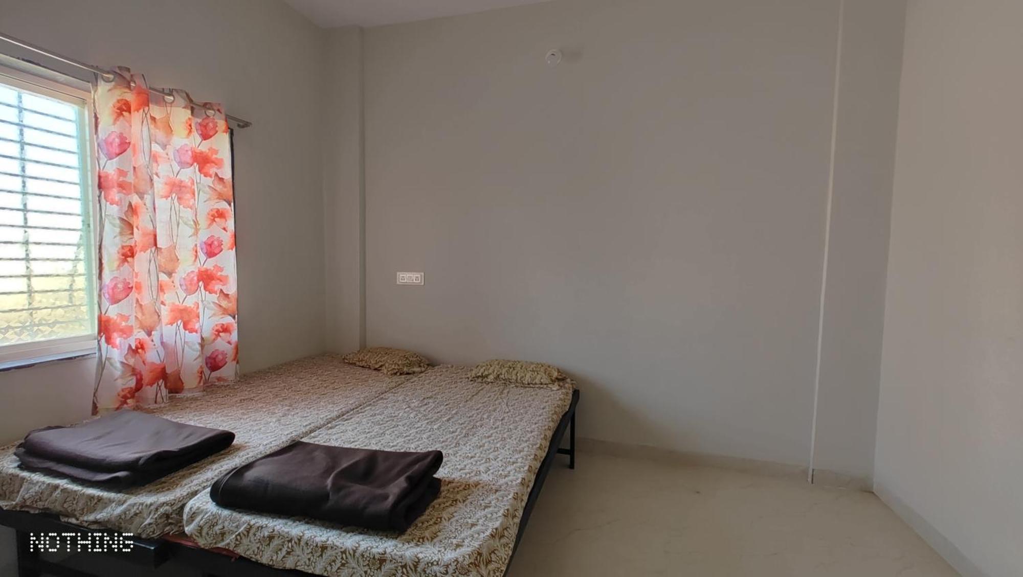Aadishkti Bhakt Nivas Hotel Tuljapur Екстериор снимка